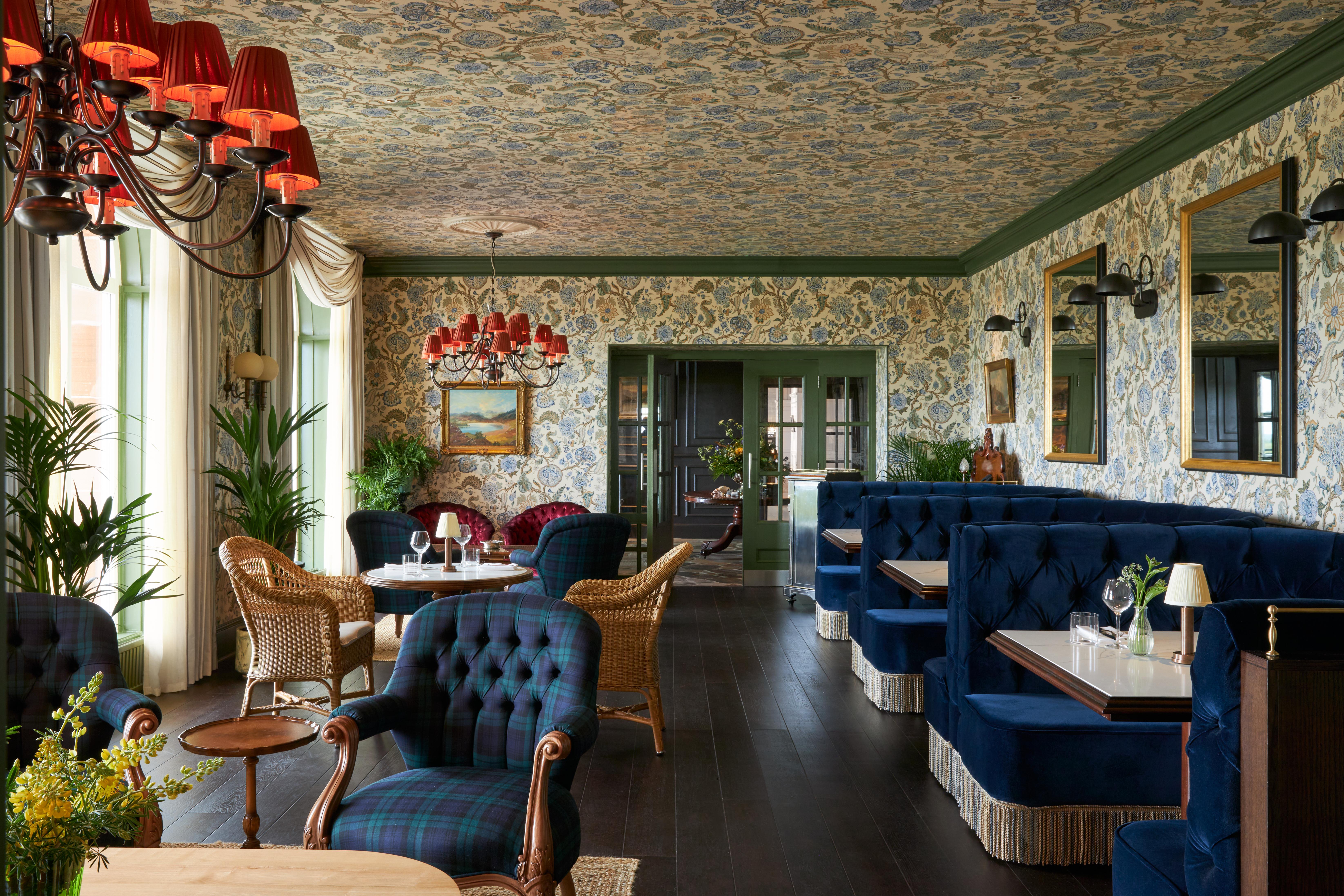 Marine Troon Exterior foto The restaurant at The Mitre